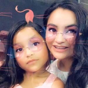 Meet your Posher, Alma